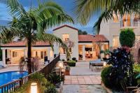 Modern Lifestyle Retreat With Stunning City View - B&B