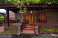 Illam Heritage inn Bungalow l 4 BHK - B&B Guruvāyūr