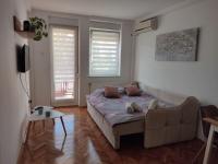 KostaStan - sa parkingom - Chambres d’hôtes Novi Sad