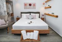 Dream House - Bed and Breakfast Adámas