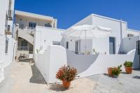 Dream House - Bed and Breakfast Adámas