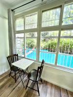 Carmel Emerald - Bed and Breakfast