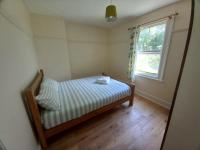 Sunshine - B&B Hendon