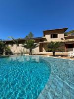 Refúgio em Lumiar: Piscina Aquecida, Área Gourmet e Rio Privado - B&B Núcleo Colonial