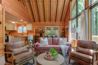 Pet-friendly A-frame W Pool, Golf, & Forest - B&B Hedgesville
