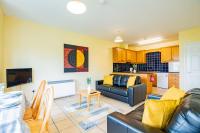 84 - Three Bed Apt by Shortstays - B&B