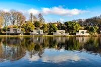 Leeds Castle Lakeside Lodges - Bed and Breakfast Broomfield