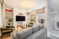 Pottter's Perch - Covent Garden - By Frankie Says - B&B