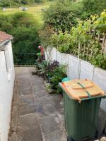 Holmedale Cottage with outdoor terrace in the heart of Robin Hoods Bay - Chambres d'hôtes Robin Hood's Bay