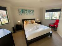 Quiet 2 bedroom Apt in the heart of old Kingston - Hosted by Canstay - Chambres d'hôtes Kingston