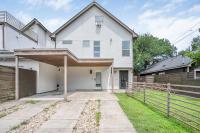 4bd Luxury Retreat near Downtown w/ King Bed Suite - B&B Austin