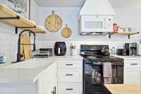 Uptown Studio Soaking Tub & Private Yard #04 - Ferienwohnung Oklahoma City