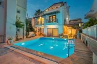 Kalkan Merkezde Havuzlu Apart - Chambres d’hôtes