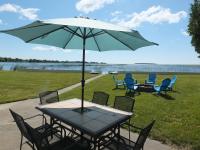The Life Aquatic - Lakefront Kayaks Included! - B&B Alpena