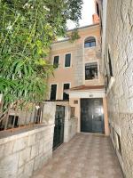 Brand New 2024 Garden View Apartment - B&B Split