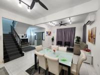 RUMAH MELATI by IMPIAN HOMESTAY KLIA-SALAK TINGGI-NILAI - Chambres d'hôtes Sepang