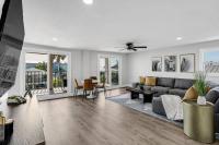 Pristine 3 BDRM Condo by Beach - B&B Bradenton Beach