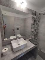 Deluxe Σουίτα δίπλα στη Θάλασσα MFD LUXURY APARTMENTS - B&B Kárystos