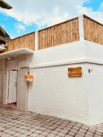 Villa Noni Kerobokan - B&B