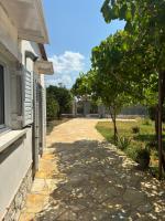 Margarita cottage in Paralia Velikas - Bed and Breakfast Messíni