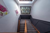 Large country house with garden, outdoor spa area & games room with Hot Tub and Fire Pit - Chambres d'hôtes Wigtown