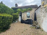 Lovely One Bedroom Gîte - B&B