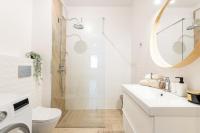 Superb Place to LIVE Bielany Balcony&Parking - Ferienwohnung Warschau