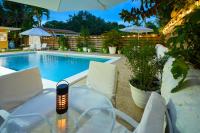 Private Villa Miami Pool Oasis - B&B