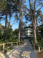 SZAFIROWY SEN Apartament z widokiem na morze HEVENIA RESORT - Chambres d'hôtes Pogorzelica