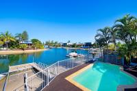 Sandy Shores - Large Family Retreat - B&B