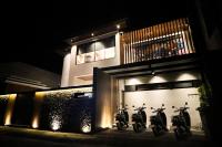 Modern Palace in Seminyak - Qmoya Villa - Bed and Breakfast Seminyak