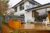 Modern Comforts in Hoon Hay - B&B
