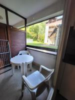 Appartement cosy proche centre thermal et télécabine 3 vallées - B&B