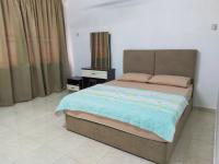 Malim Joyous Homestay - rent room only - B&B