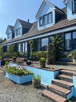Deluxe double room with ensuite and stunning loch view