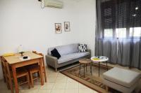 Sunny 2 BR Near City Center - B&B Shkodër