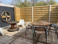 Entre ville et campagne appartement cosy avec parking et terrasse Wood - B&B Coutiches