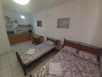 Yellow House 3 - Ferienwohnung Kalamata