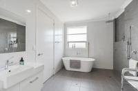 Shepherds Delight-Access Friendly-Linen Included - B&B Goolwa South