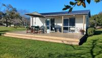 THE GUEST HOUSE - Awakeri modern country cottage - B&B Awakeri