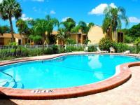 Cute Boho style condo,garden, heated pool - Ferienwohnung