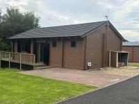 Pet Friendly - Lodge at Riverview Holiday Park - B&B Newcastleton