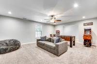 Game Room and Peaceful Deck Dacula Family Home - B&B Dacula