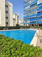 Playa y montaña 1ª linea Piscina Parking AC - B&B
