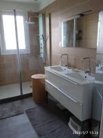 Charmante maison de ville climatisée avec Wifi - Chambres d’hôtes Saint-Yrieix-la-Perche