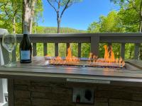 Montreat Round House - mountain views, renovated - Chambres d'hôtes Black Mountain