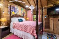 Bauhinia- - B&B Roseau