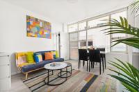 Sundeck Surfscape - Upbeat Beachside Living in Bondi - B&B Sydney