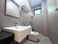 Three-Bedroom Apartment with Balcony