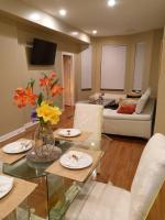 Tones Comfort Stay near U of Chgo and 20min Dtwn Chgo - B&B